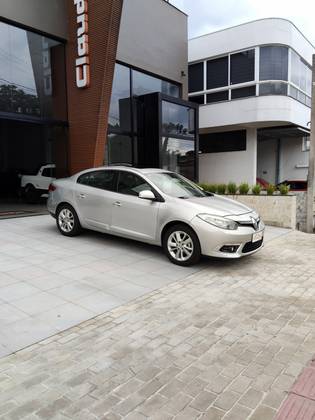 RENAULT FLUENCE 2.0 PRIVILÉGE 16V FLEX 4P AUTOMÁTICO